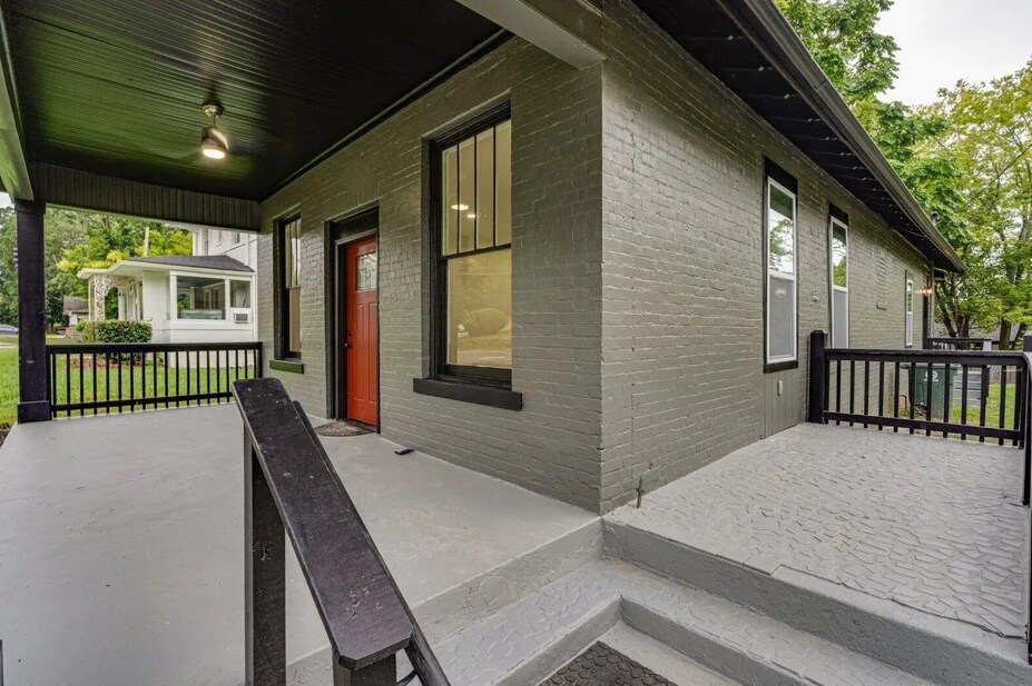 Building Photo - 1503 N Chamberlain Ave