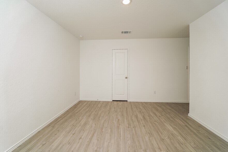 Building Photo - 5738 Companion Lp
