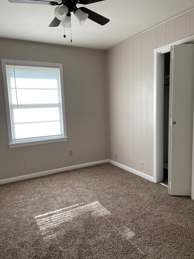 Building Photo - 3718 Bann Ave