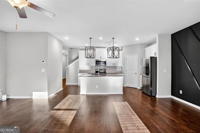 Building Photo - 1553 Spring Hollow Way