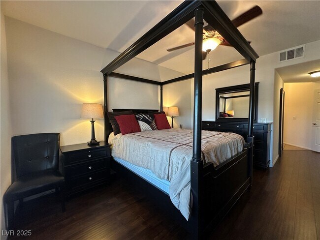 Building Photo - 860 Canterra St