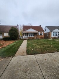 Building Photo - 106 163rd St