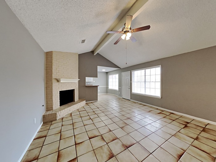 Building Photo - 2238 Turtle Creek Dr