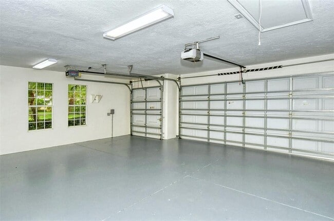 Building Photo - 6628 St James Crossing