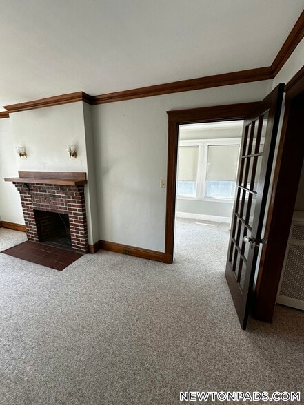 Building Photo - 173 Warren St