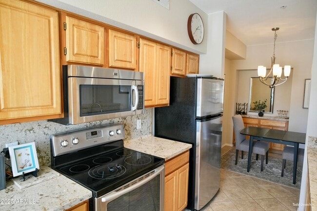 Building Photo - 14950 W Mountain View Blvd