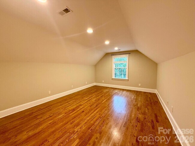 Building Photo - 7133 Windyrush Rd