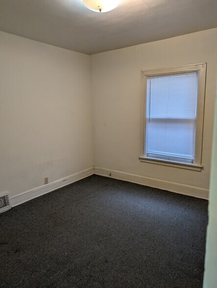 Building Photo - 2728 N Downer Ave