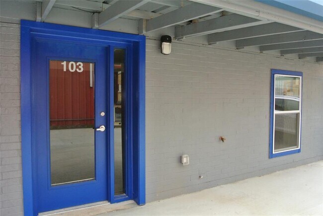 Building Photo - 111 W 2nd St
