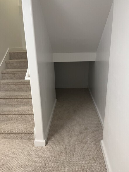 Building Photo - 1156 S 800 W