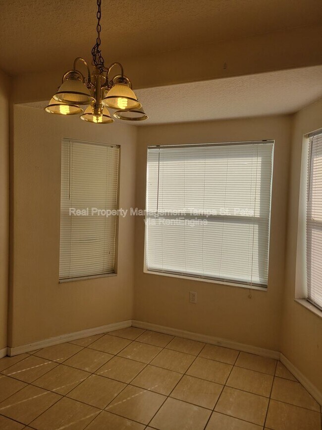 Building Photo - 1314 Avonwood Ct