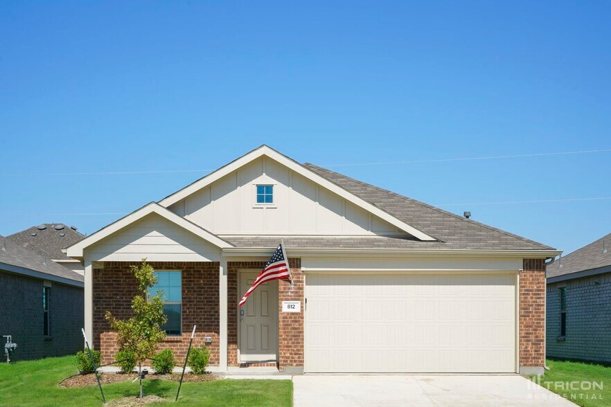 Primary Photo - 812 Odlozil Ln