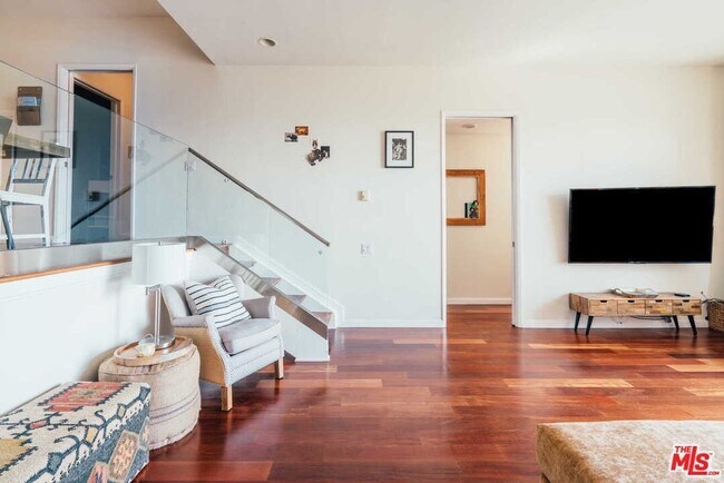 Building Photo - 18111 Coastline Dr