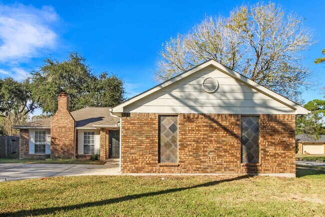 Building Photo - 3010 Twinleaf Dr