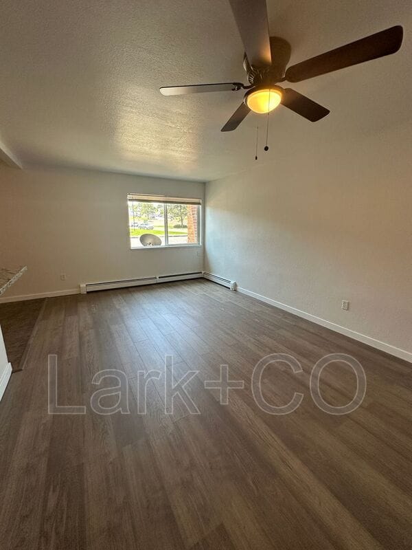 Building Photo - 3014 Mallard Dr