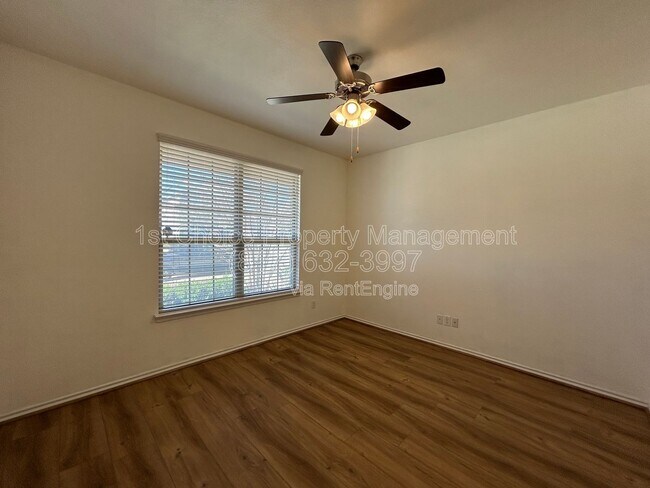 Building Photo - 15736 Barton Ridge Dr