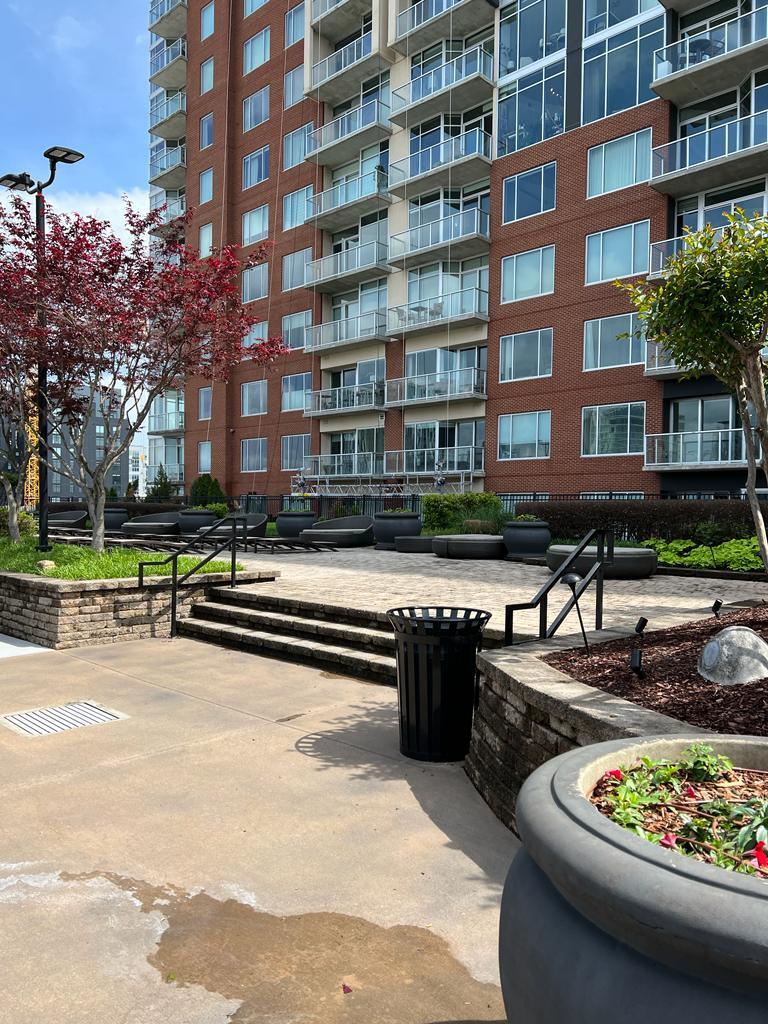 Building Photo - 600 12th Ave S