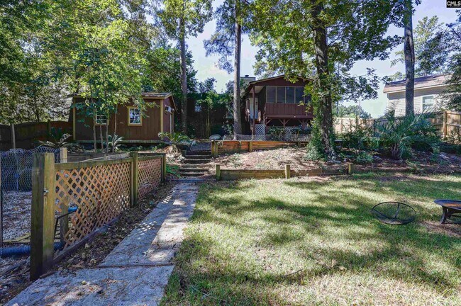 Building Photo - 1405 Parkdale Dr
