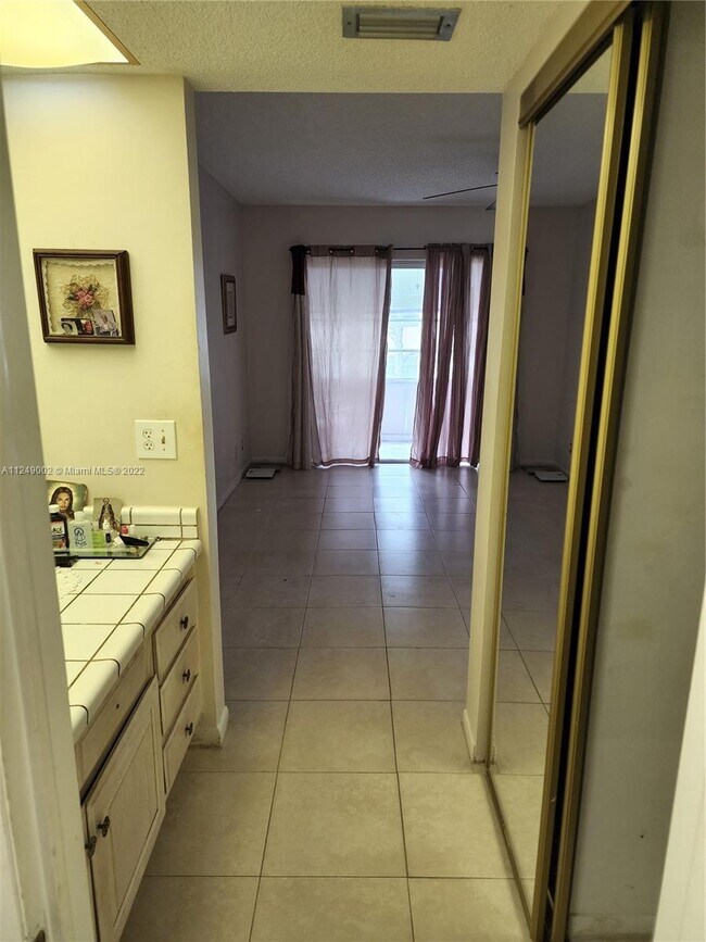 Building Photo - 300 Berkley Rd