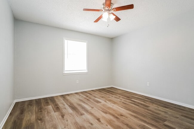 Building Photo - 4 BR/2BA | Updated Single Family Home | Gorgeous hardwoods | Storage attic!