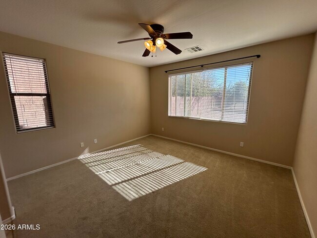 Building Photo - 14551 W Laurel Ln