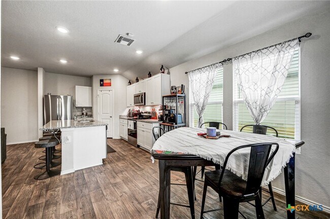 Building Photo - 849 Gerardia Ct