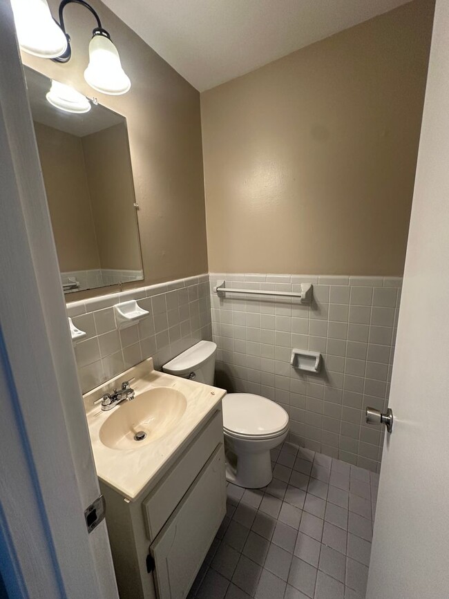 Building Photo - 3408 Ginger Dr