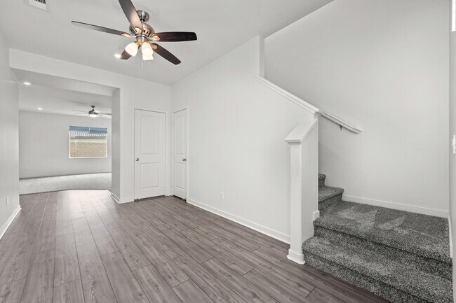 Building Photo - 80425 Enclave Ct