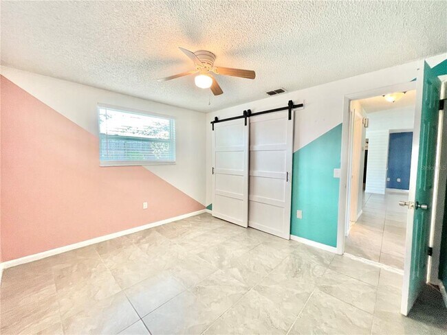 Building Photo - 9011 Ledgestone Ln