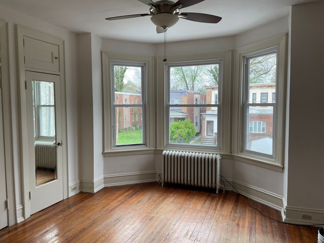 Building Photo - 5853 Ashland Ave
