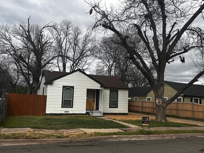 Building Photo - 2909 Alexander Ave