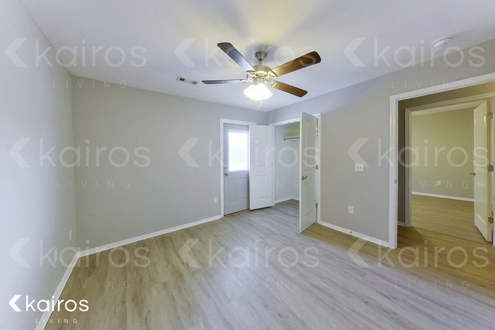 Building Photo - 3900 Thomas St