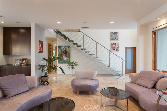 Building Photo - 19631 Crestknoll Dr