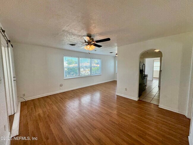 Building Photo - 288 Boylston Ave