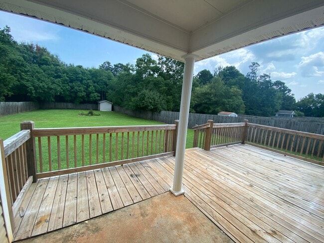 Building Photo - 306 Strawbridge Ln