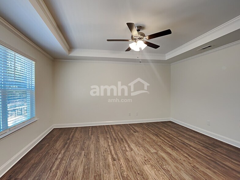 Building Photo - 3283 Oakfields Rd