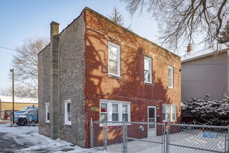 Building Photo - 5316 N Bowmanville Ave