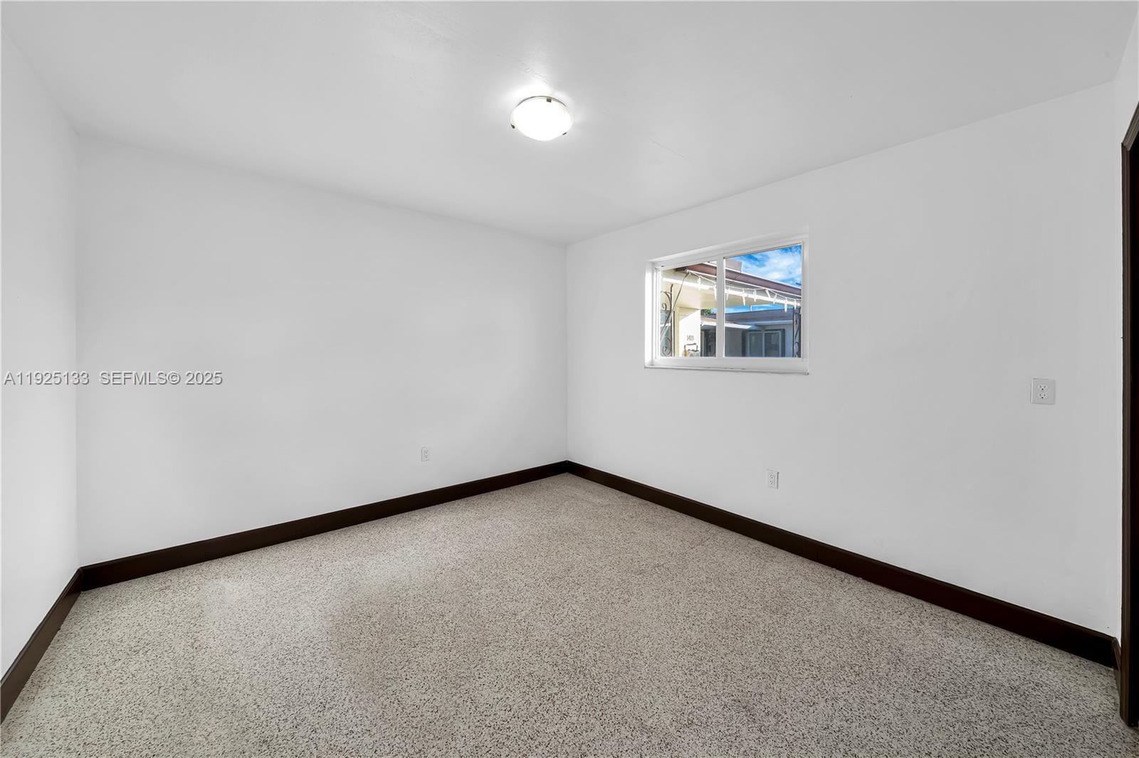 Building Photo - 3471 SW 3rd St