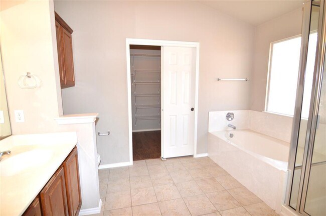 Building Photo - 2626 Pearson Way