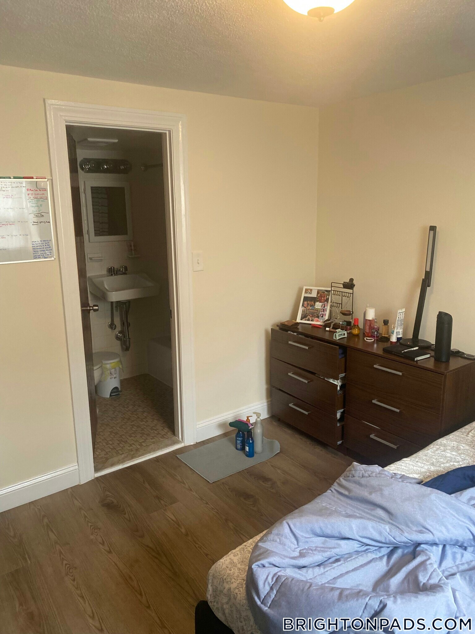 Building Photo - 168 N Beacon St