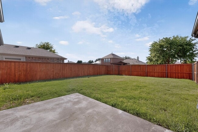 Building Photo - Spacious 4-Bedroom Home with Bonus Room and Large Backyard in Caruth Lake