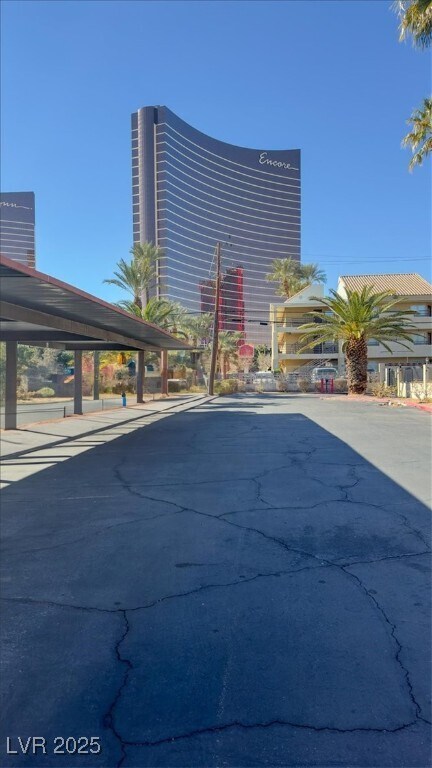 Building Photo - 350 E Desert Inn Rd