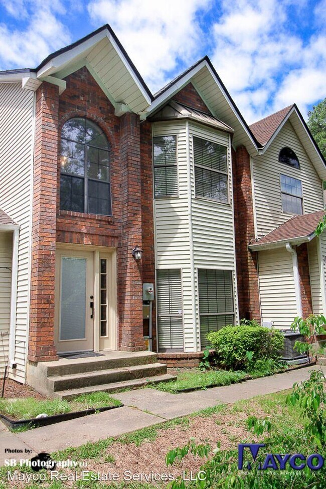 2 br, 2.5 bath House 9221 Ellerbe Road 9 9221 Ellerbe Rd