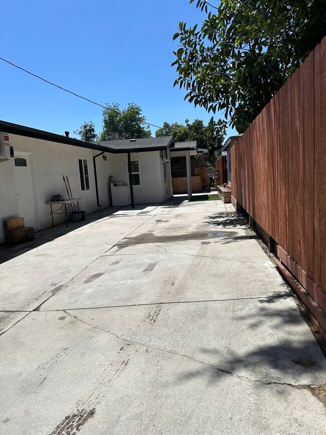 Building Photo - 10820 Croesus Ave