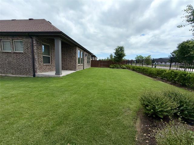 Building Photo - 1804 Welker Dr