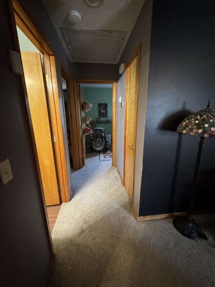 Building Photo - 2571 N West Ave