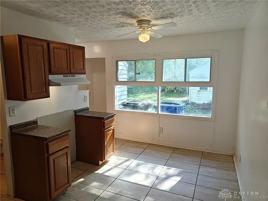 Building Photo - 4076 Prescott Ave