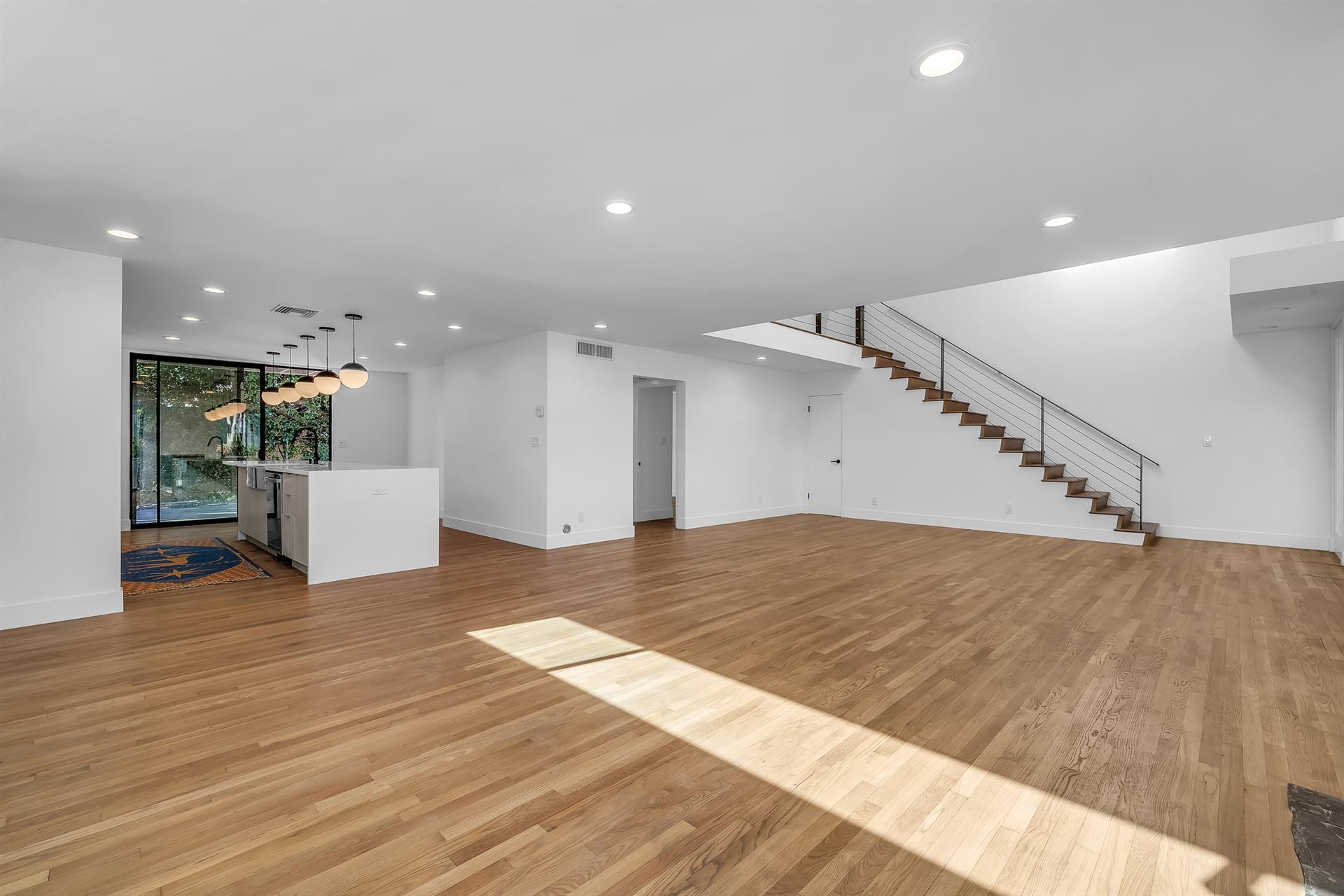 Dinning and Kitchen - 1531 Wellesley Ave