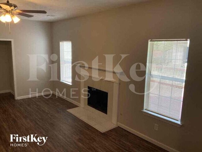 Building Photo - 675 Conisburgh Ct