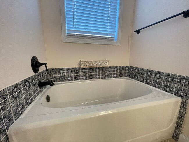 Building Photo - 1716 Annabella's Dr